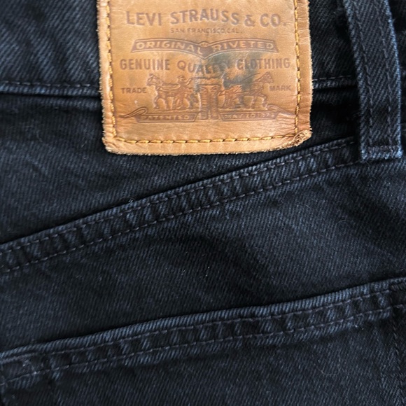 Levi’s Ribcage Shorts - Picture 5 of 5